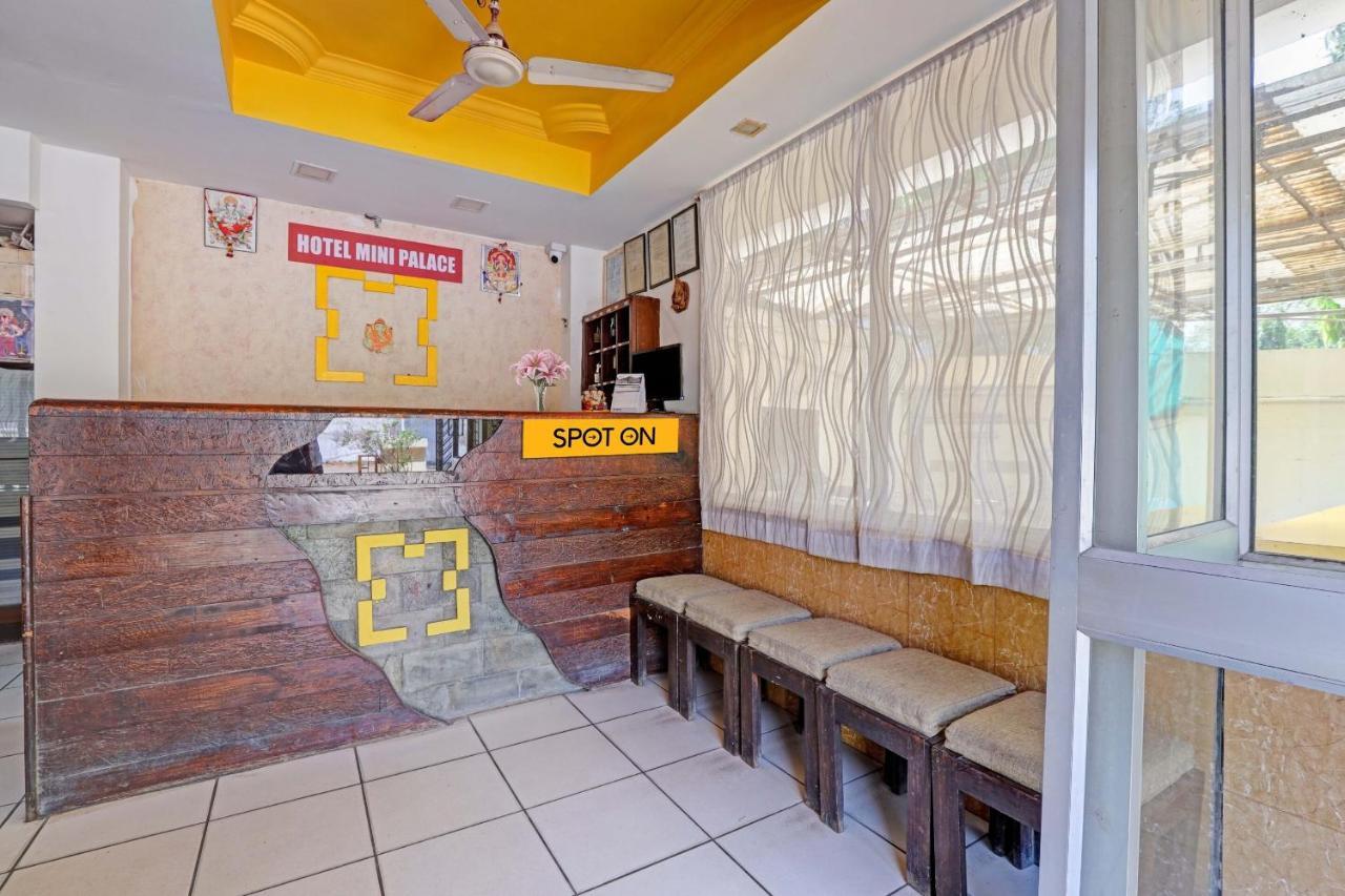 ואדודרה Oyo Flagship 80463 Hotel Mini Palace מראה חיצוני תמונה